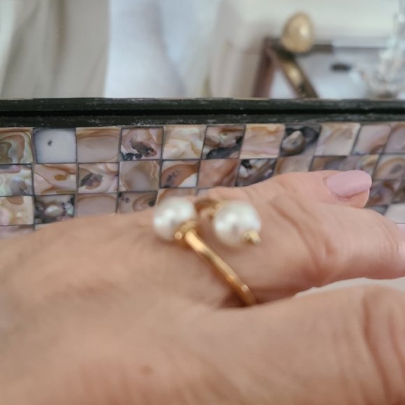 Costume jewelry ring - Picture 2 of 3